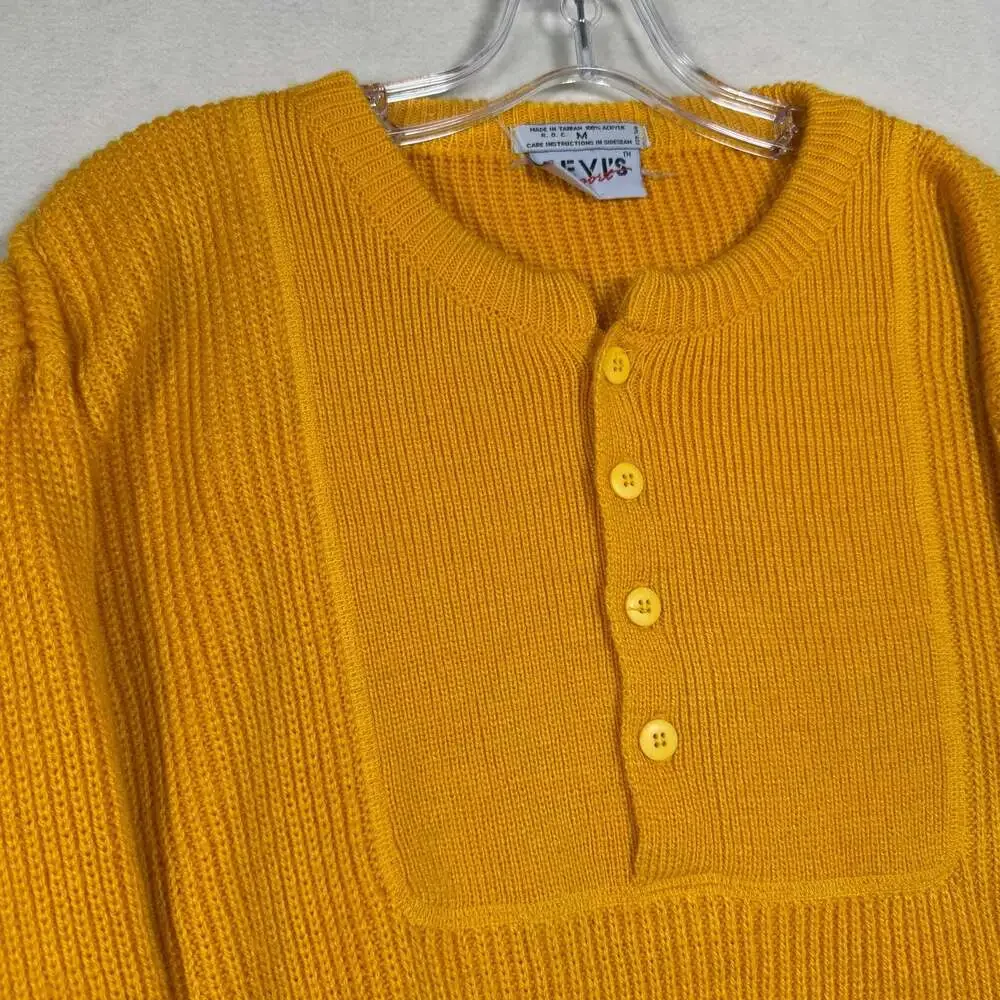 Levis small spot